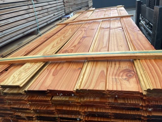 Ca. 146x Douglas kraaldelen veer en groef, 18x125mm, lengte 300cm